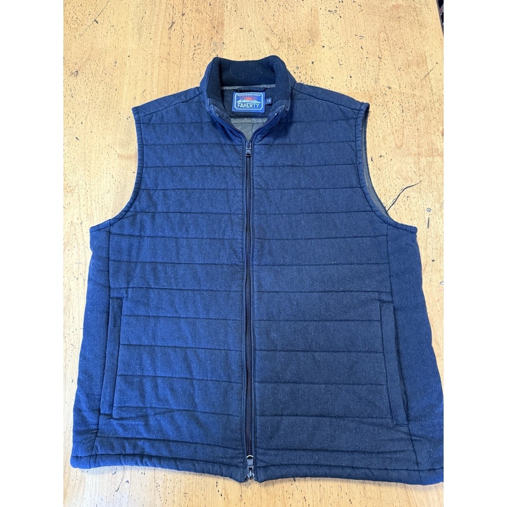 Faherty Vest Mens Size‎ Large Navy Blue Quilted Full Zip Warm Outdoors Hiking